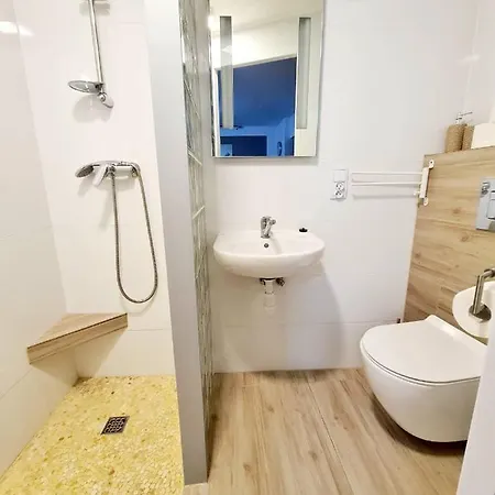 Wiosenna Pansiyon Kolobrzeg